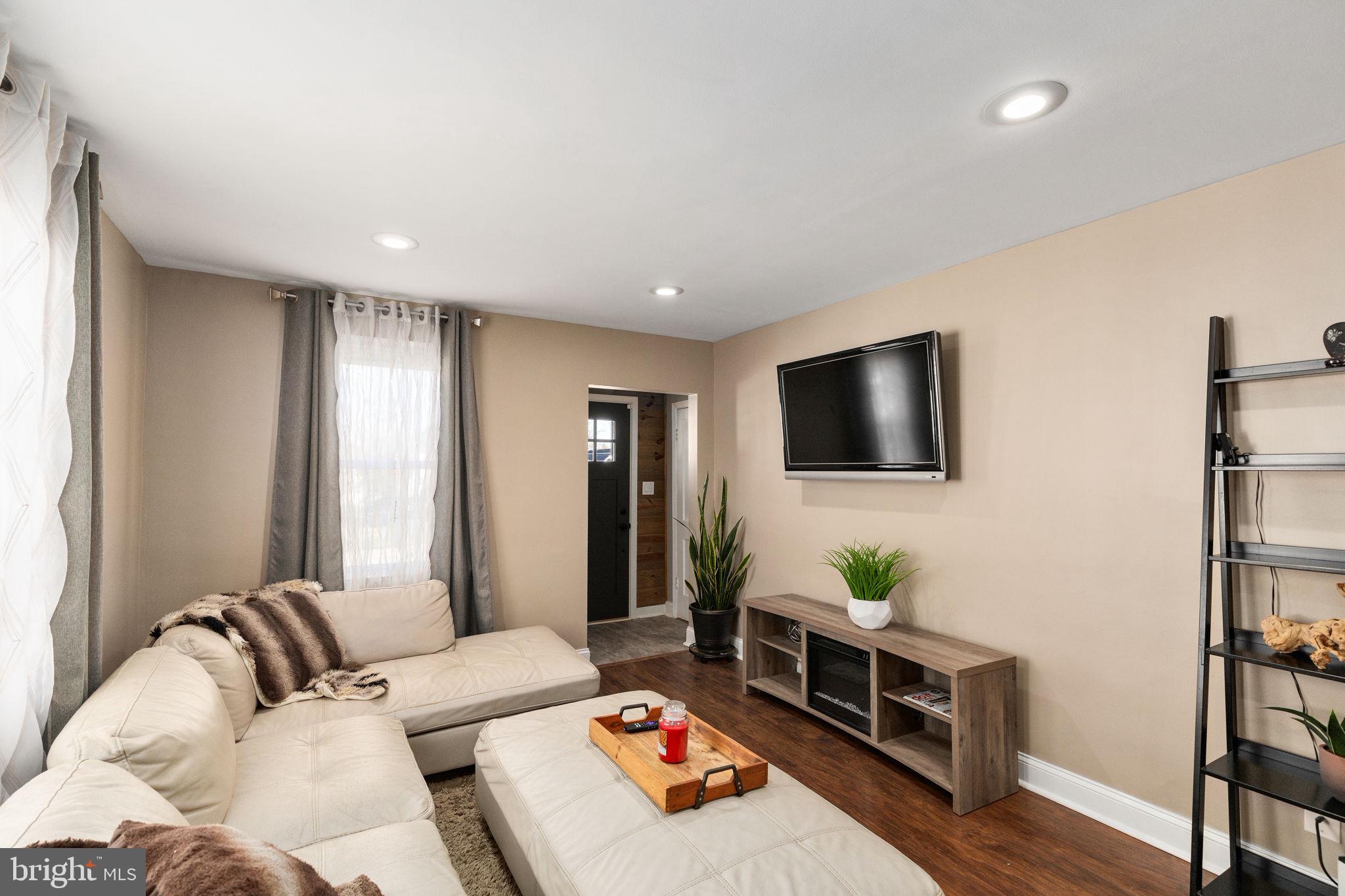 PARKVILLE - Residential