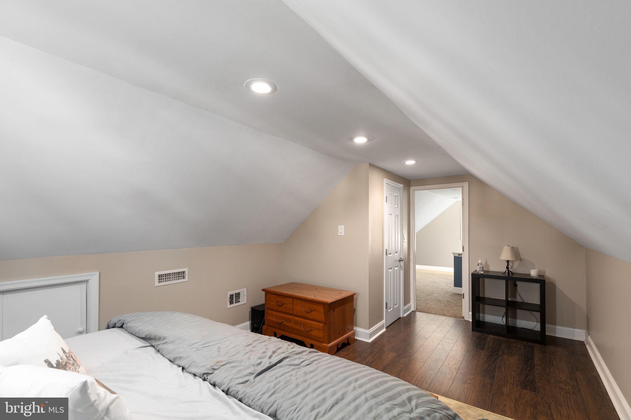 PARKVILLE - Residential