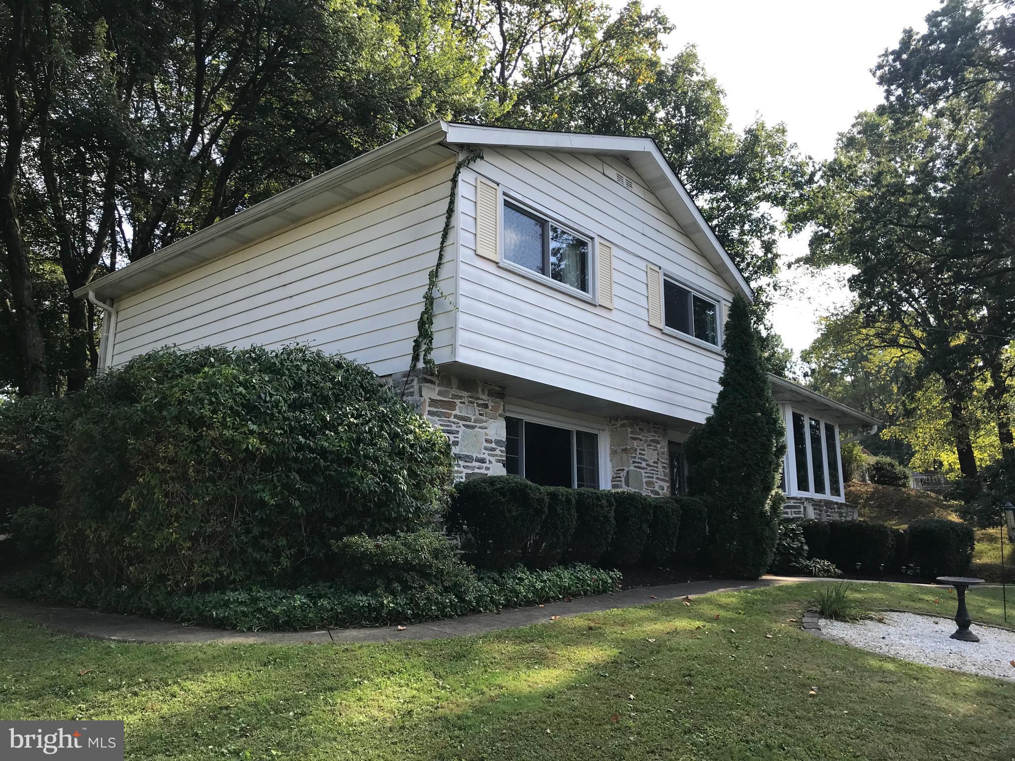 COUNTRY CLUB ESTS - Residential