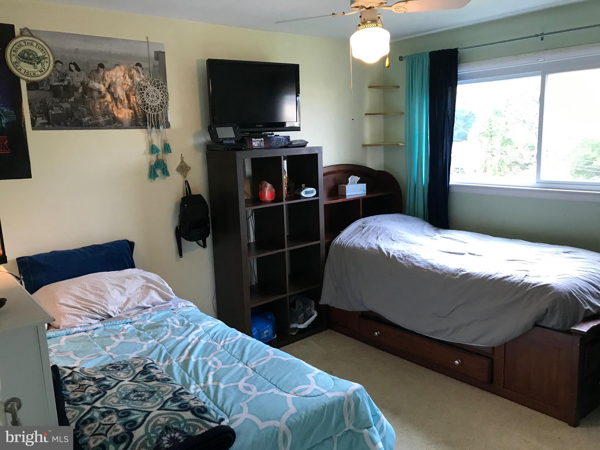 COUNTRY CLUB ESTS - Residential