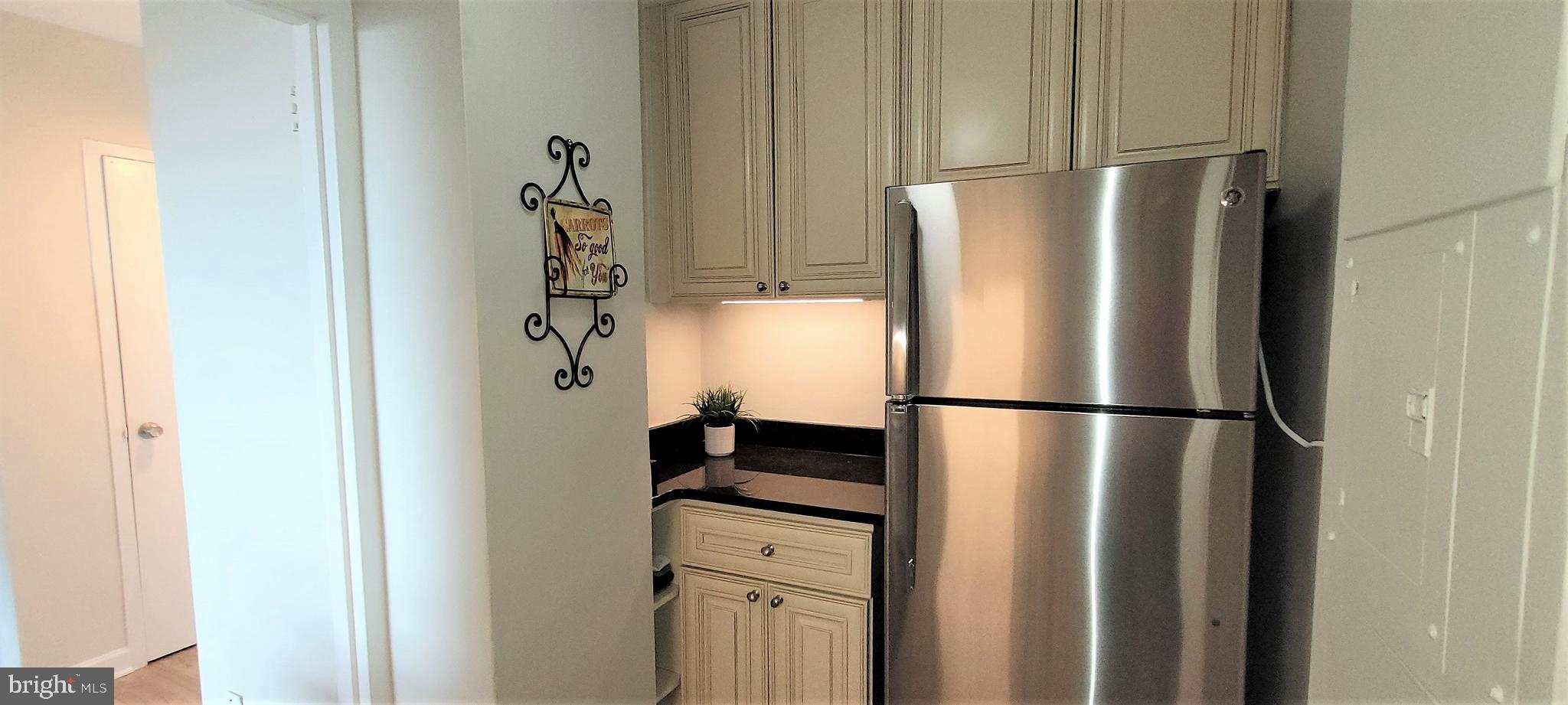 RIVER PLACE - Residential Lease