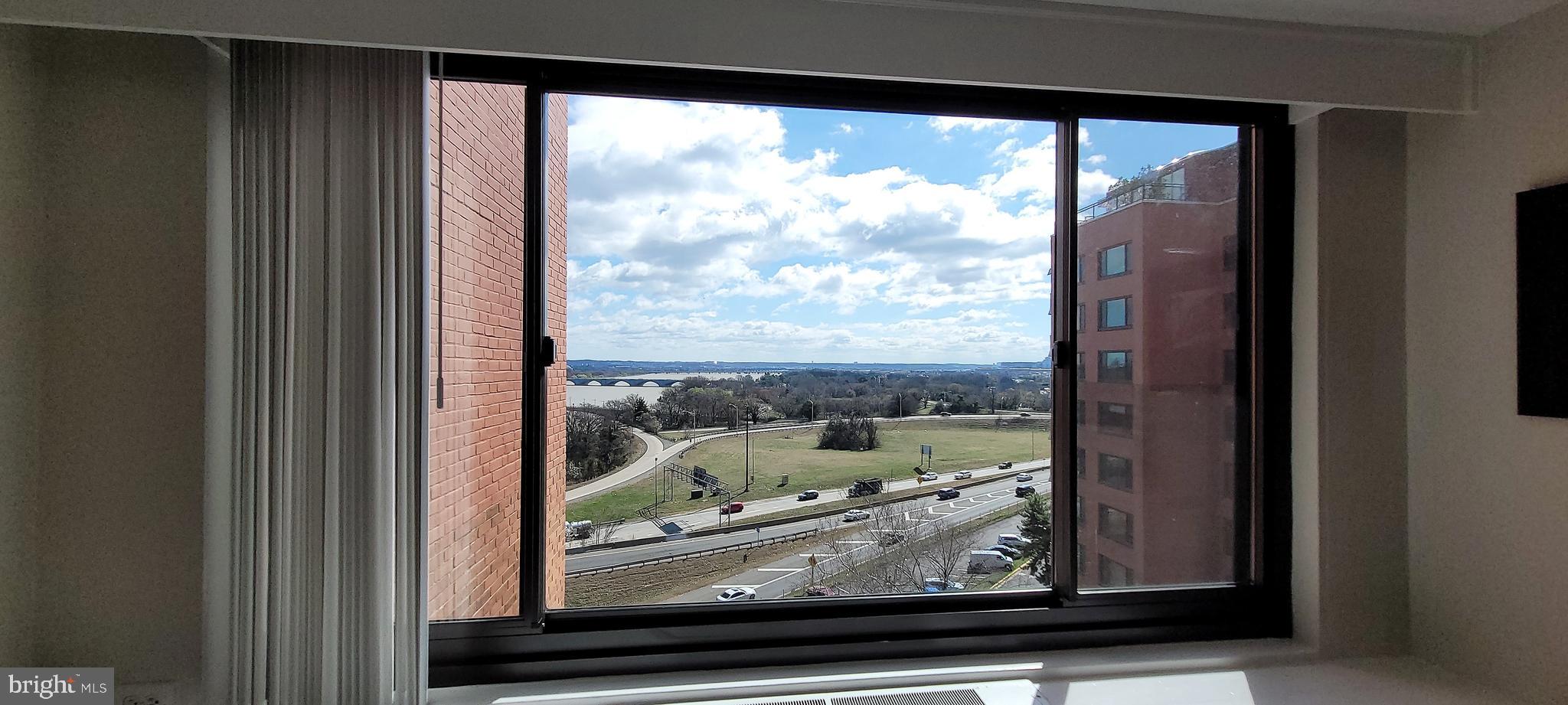 RIVER PLACE - Residential Lease