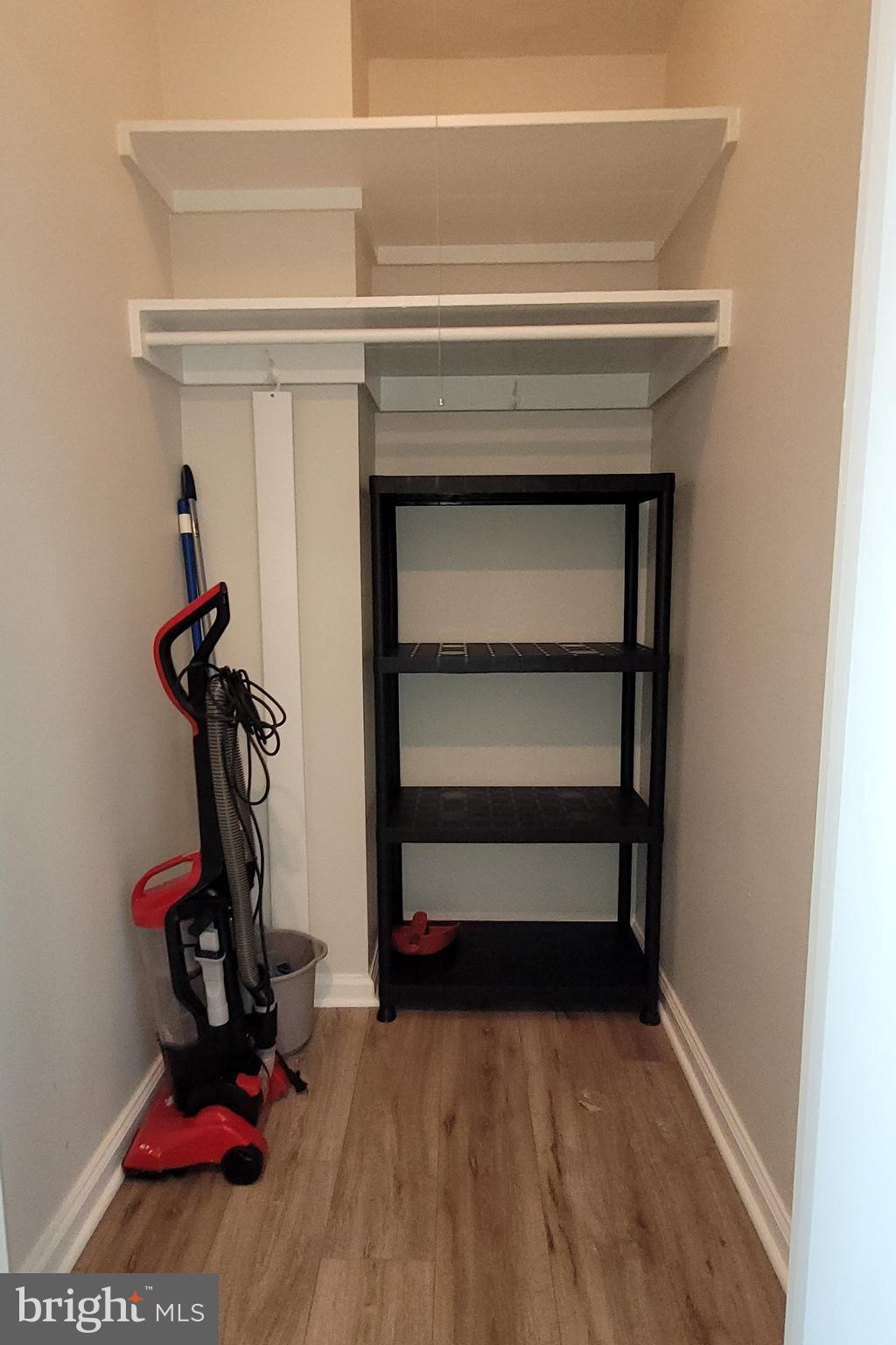 RIVER PLACE - Residential Lease