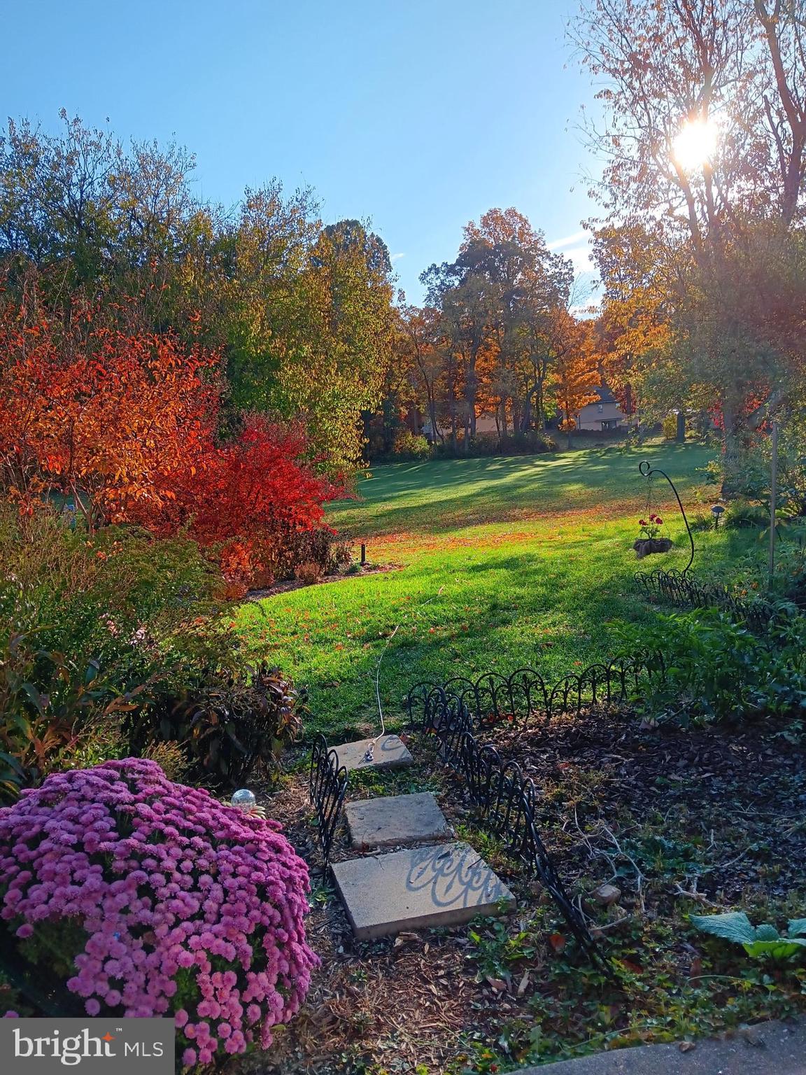 LOCUST HILL - Residential