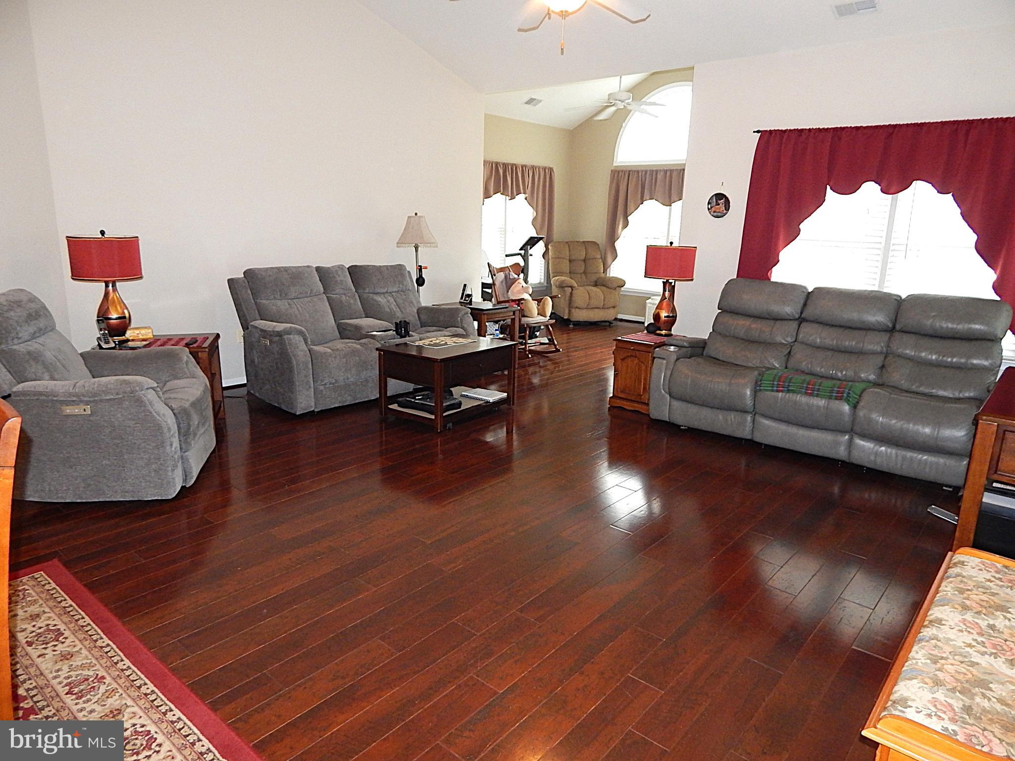 WILLOW GREEN - Residential