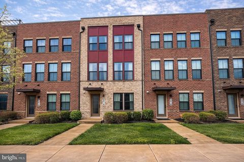 2814 LEWIS AVENUE SUITLAND MD 20746