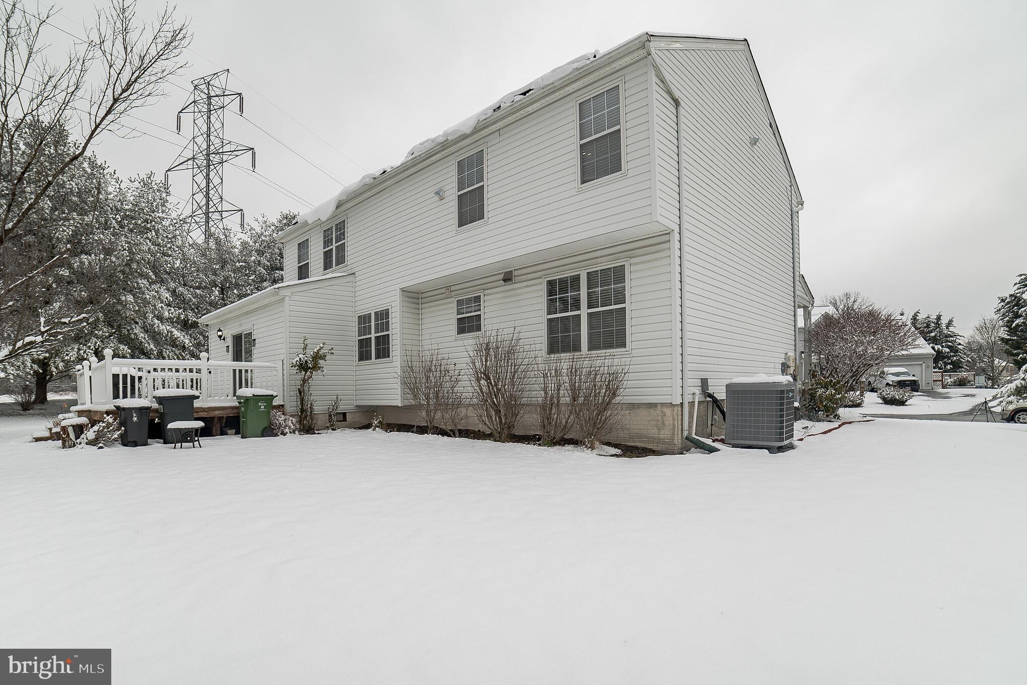 MONTGOMERY MEADOWS - Residential