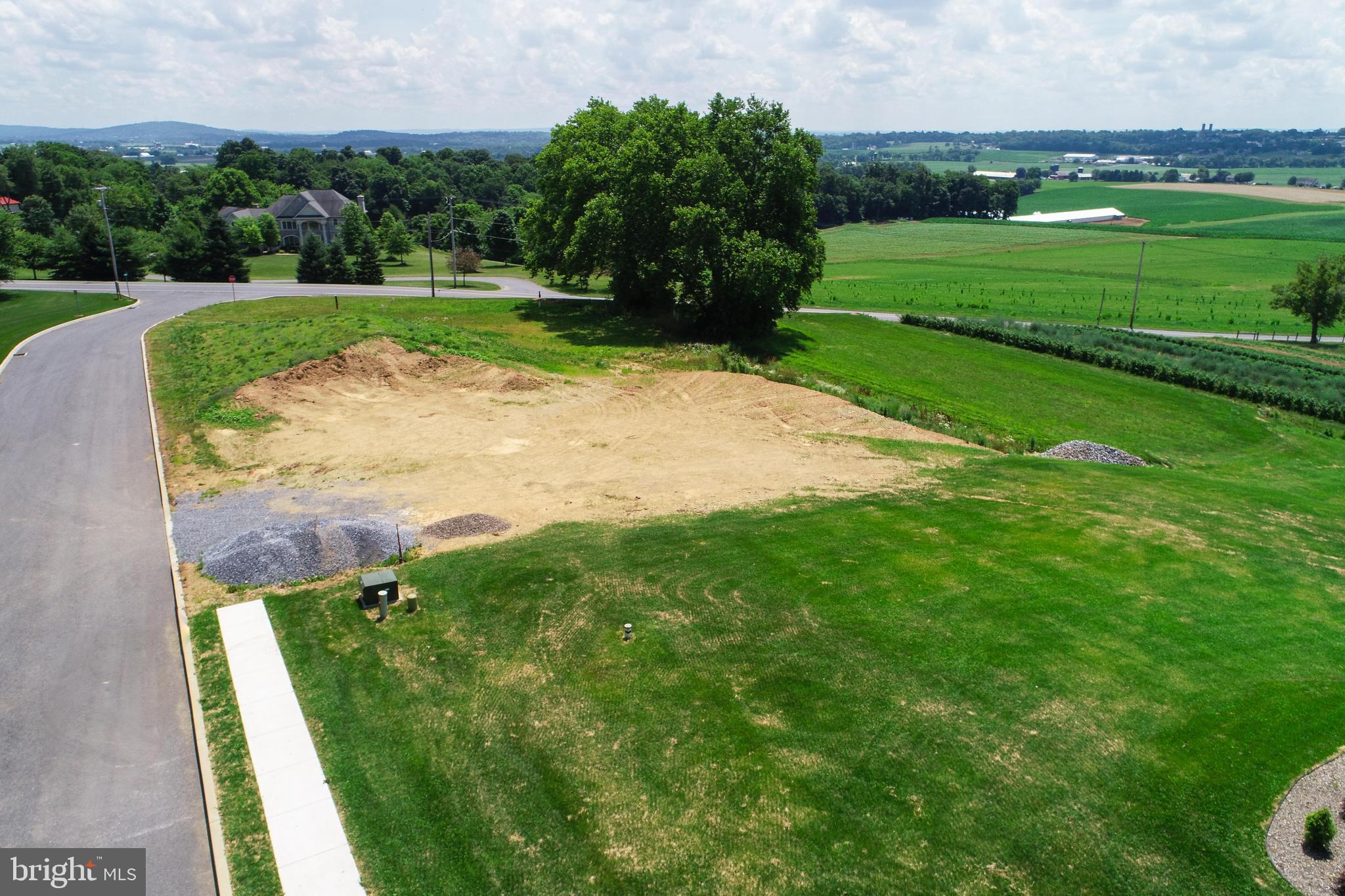 BROOKE COURT - Residential