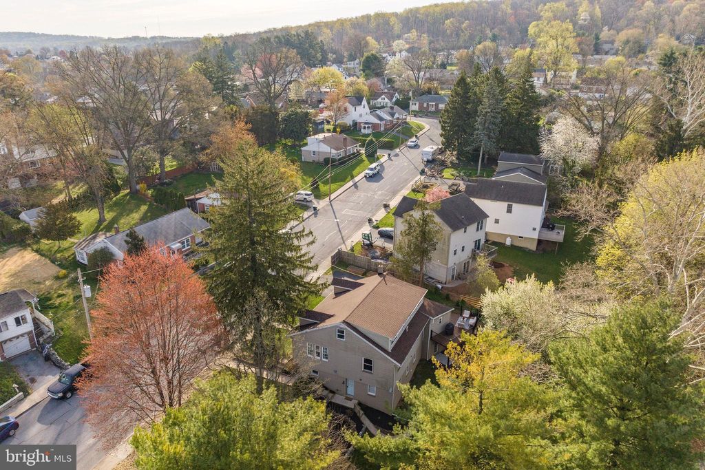 Photo of 121 SPRUCE ST, EPHRATA, PA 17522 (MLS # PALA2033548)