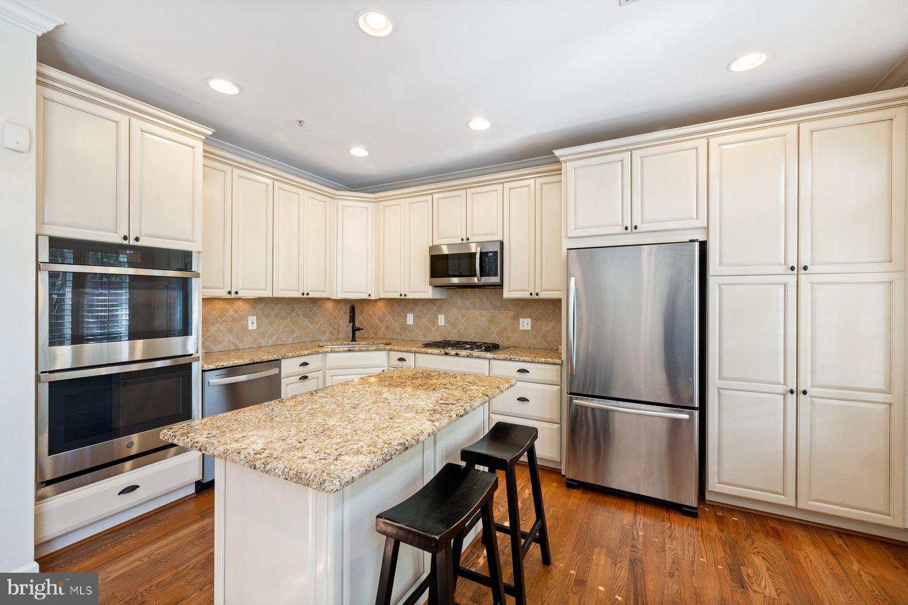 OLD TOWN GREENS - Residential Lease