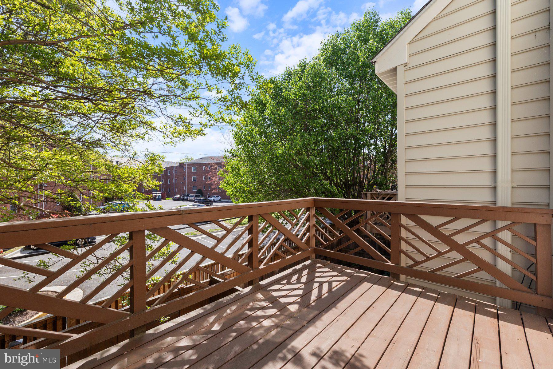 OLD TOWN GREENS - Residential Lease