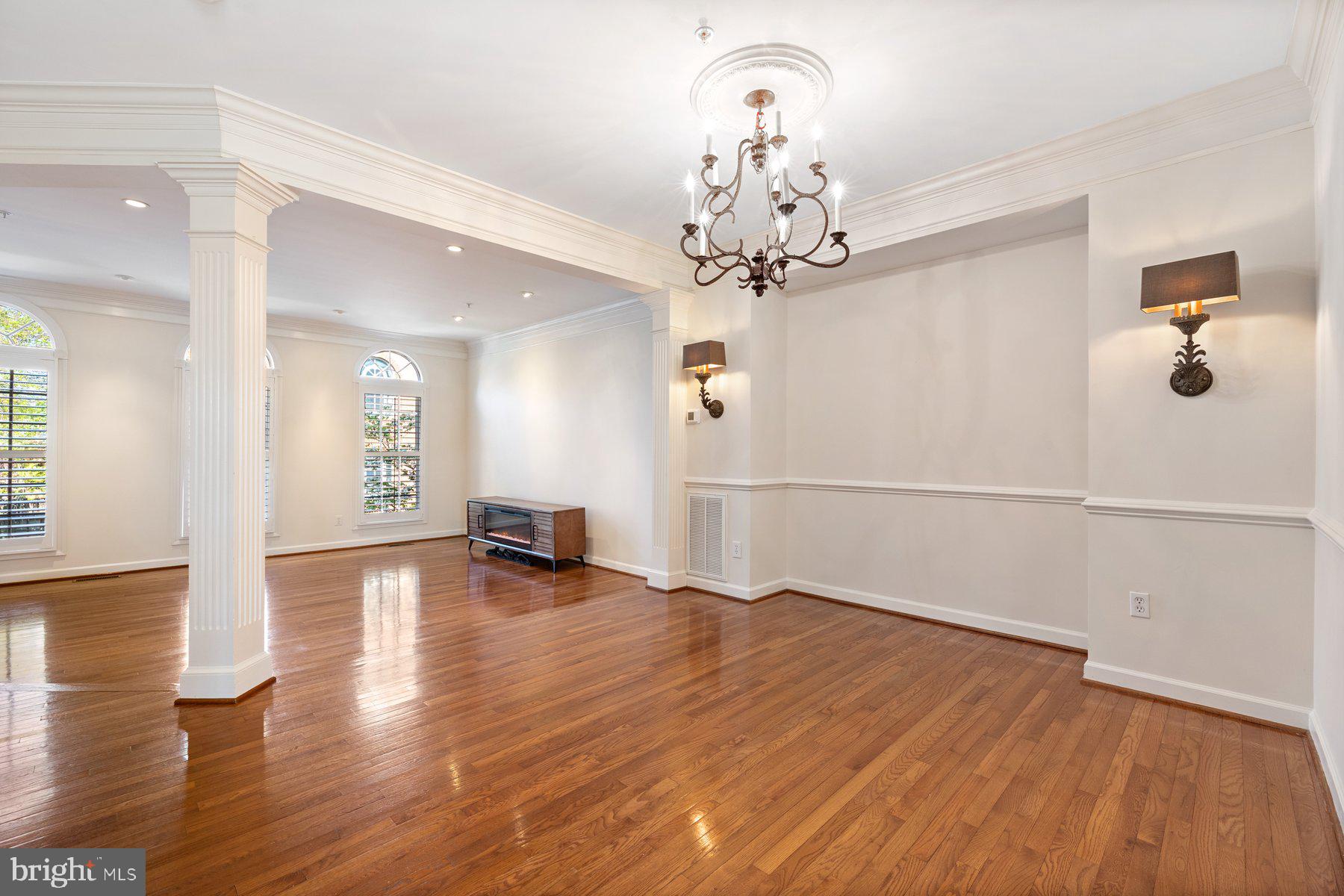 OLD TOWN GREENS - Residential Lease