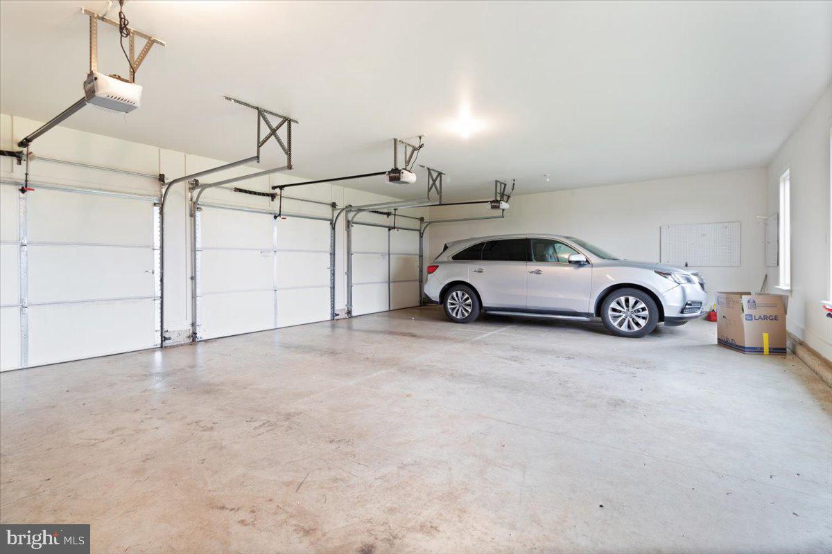 DEER RUN ESTATES - Residential