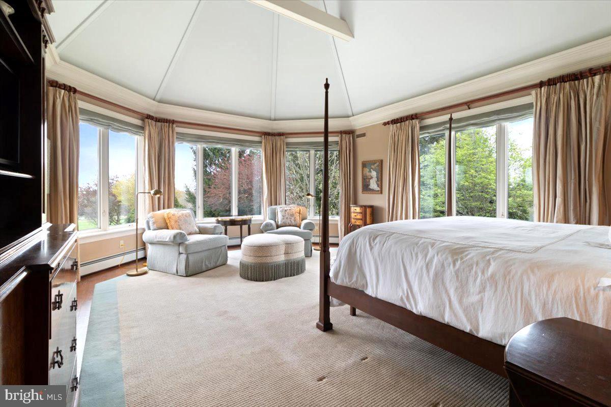 DEER RUN ESTATES - Residential