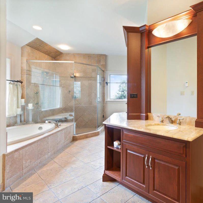 DEER RUN ESTATES - Residential