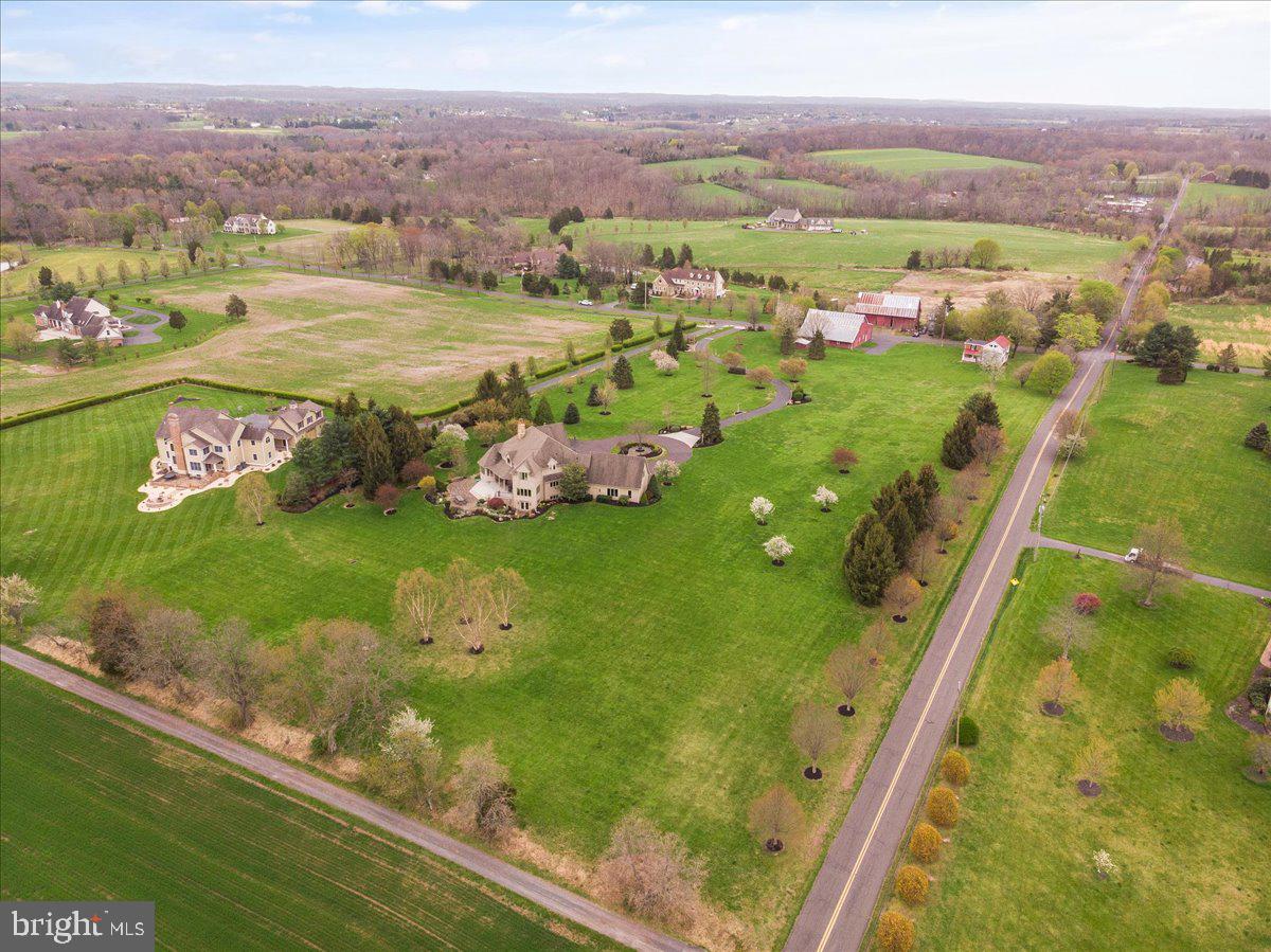 DEER RUN ESTATES - Residential