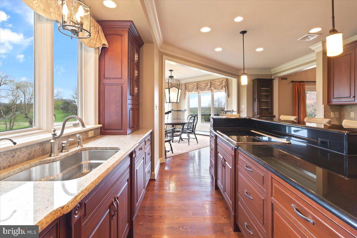 DEER RUN ESTATES - Residential