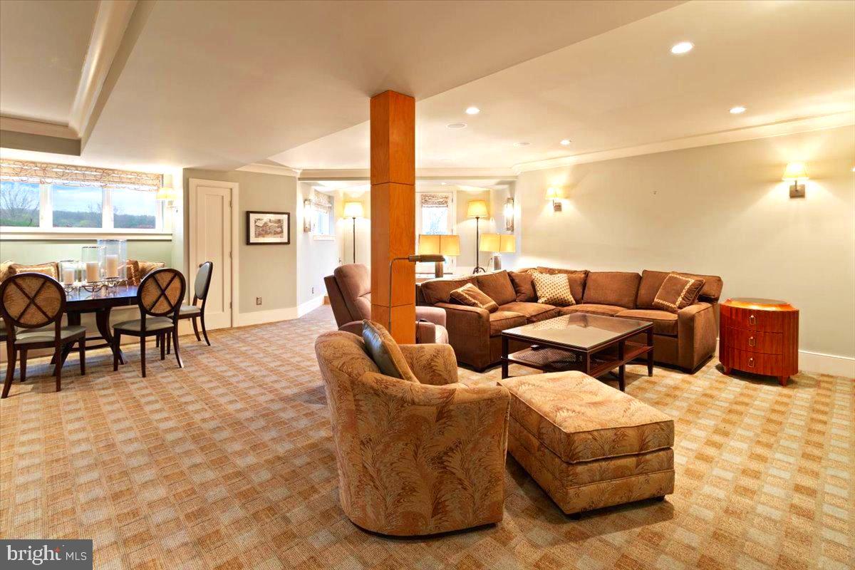 DEER RUN ESTATES - Residential