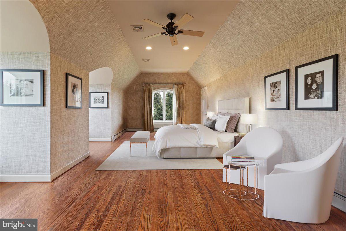 DEER RUN ESTATES - Residential