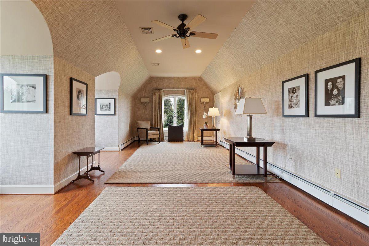 DEER RUN ESTATES - Residential