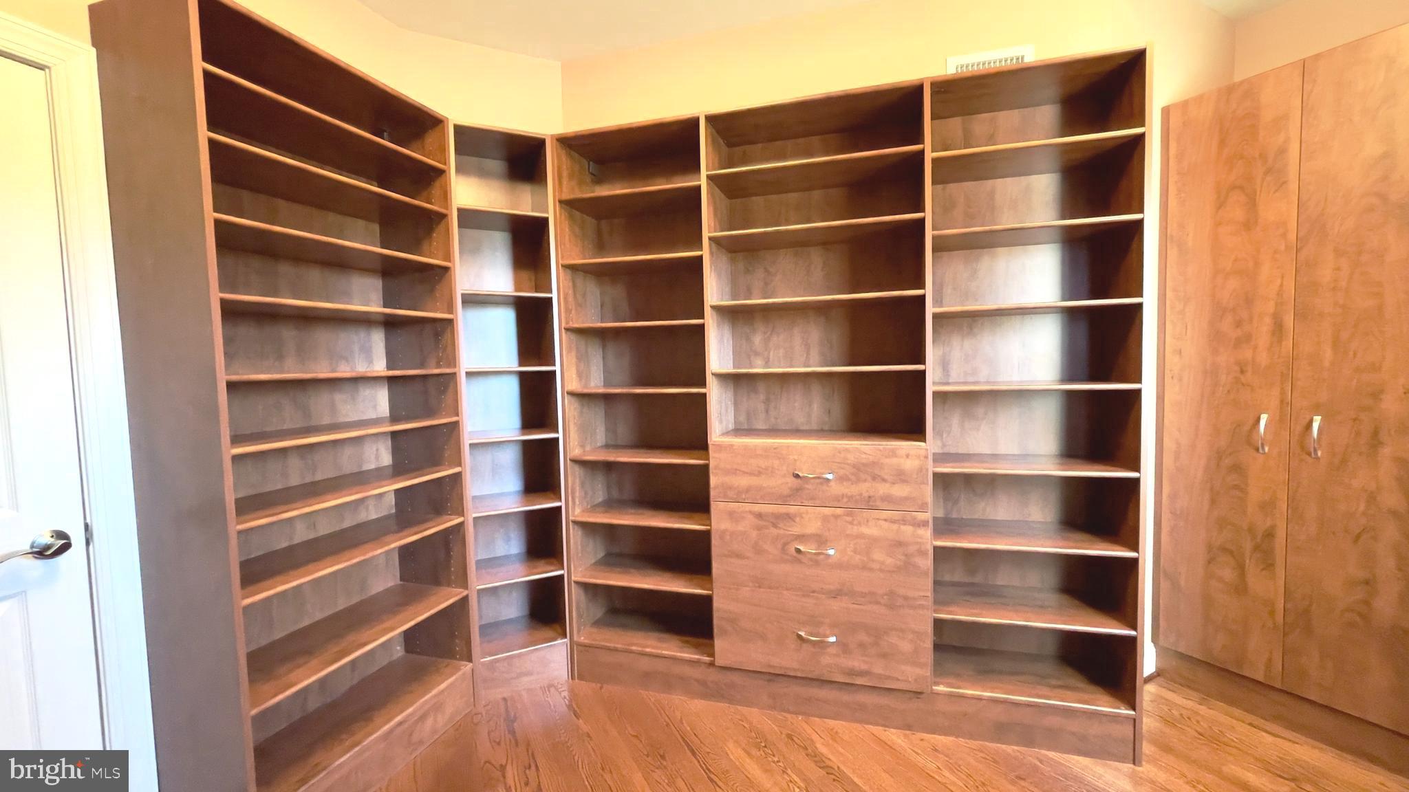 DEER RUN ESTATES - Residential