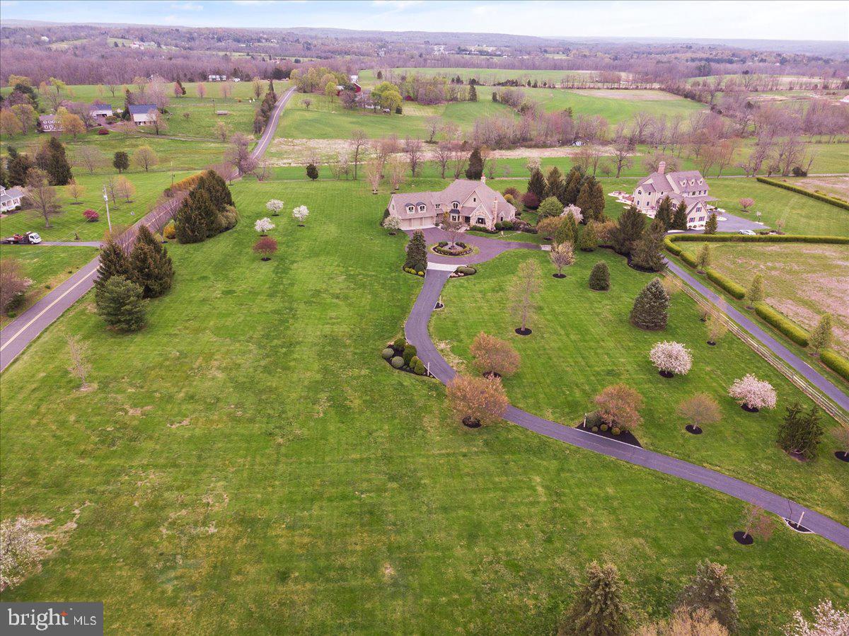 DEER RUN ESTATES - Residential