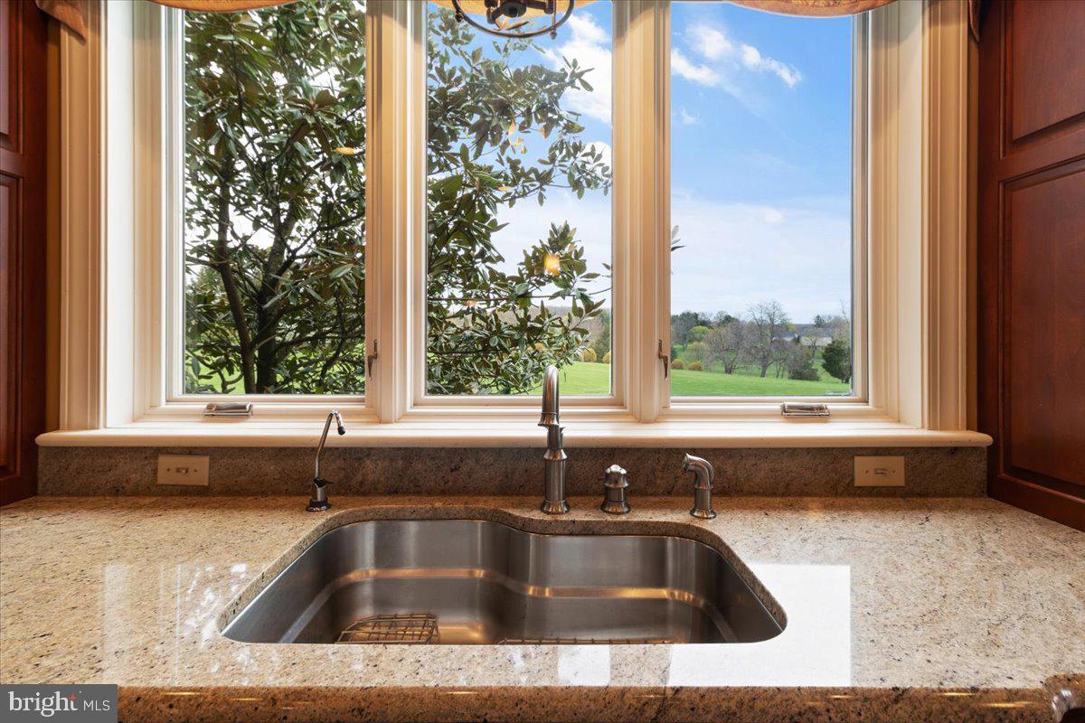 DEER RUN ESTATES - Residential