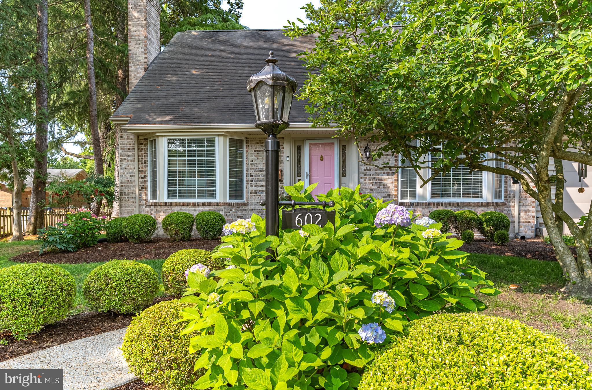 602 CRESTVIEW LANE