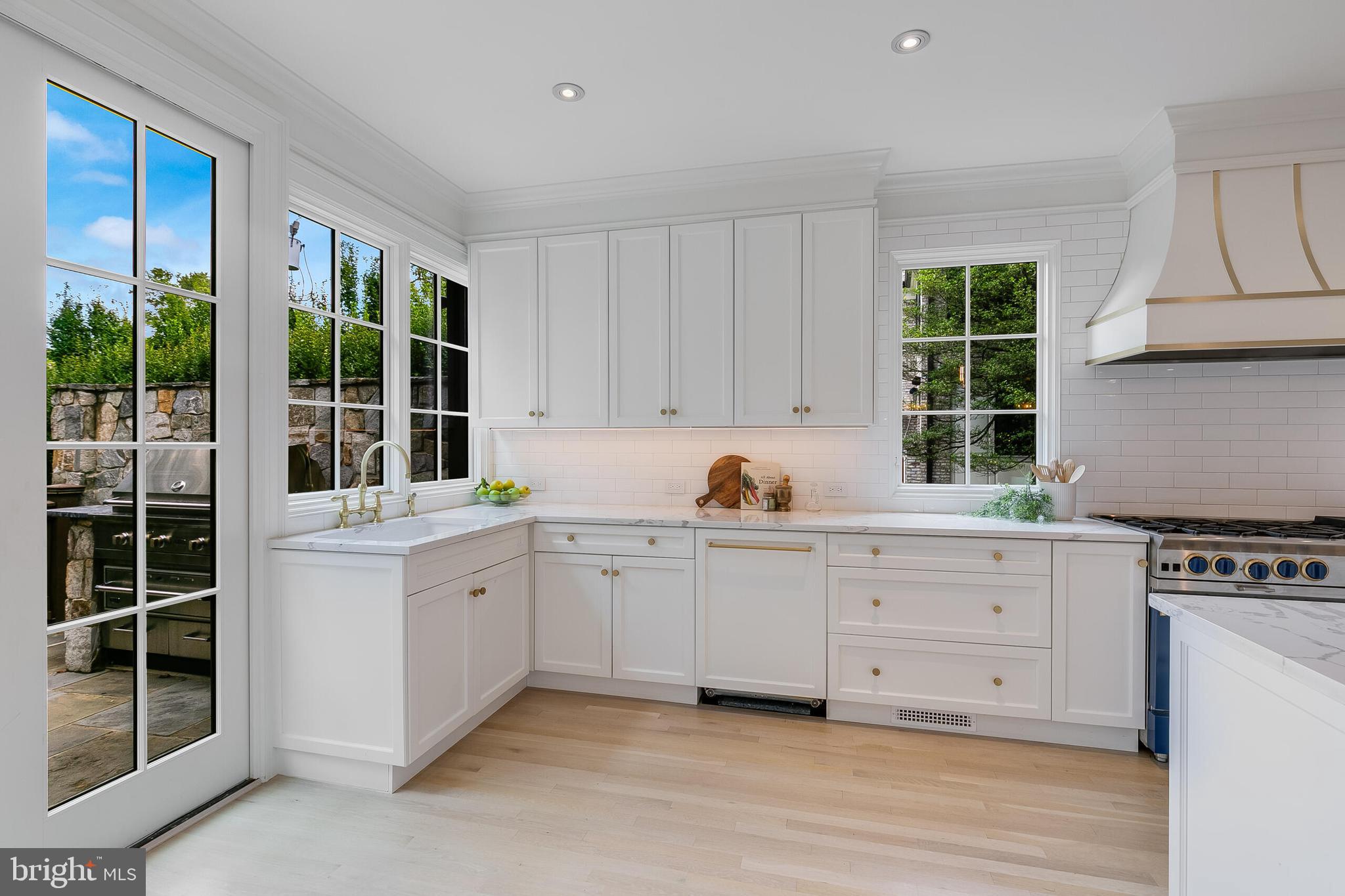 SPRING VALLEY - Residential