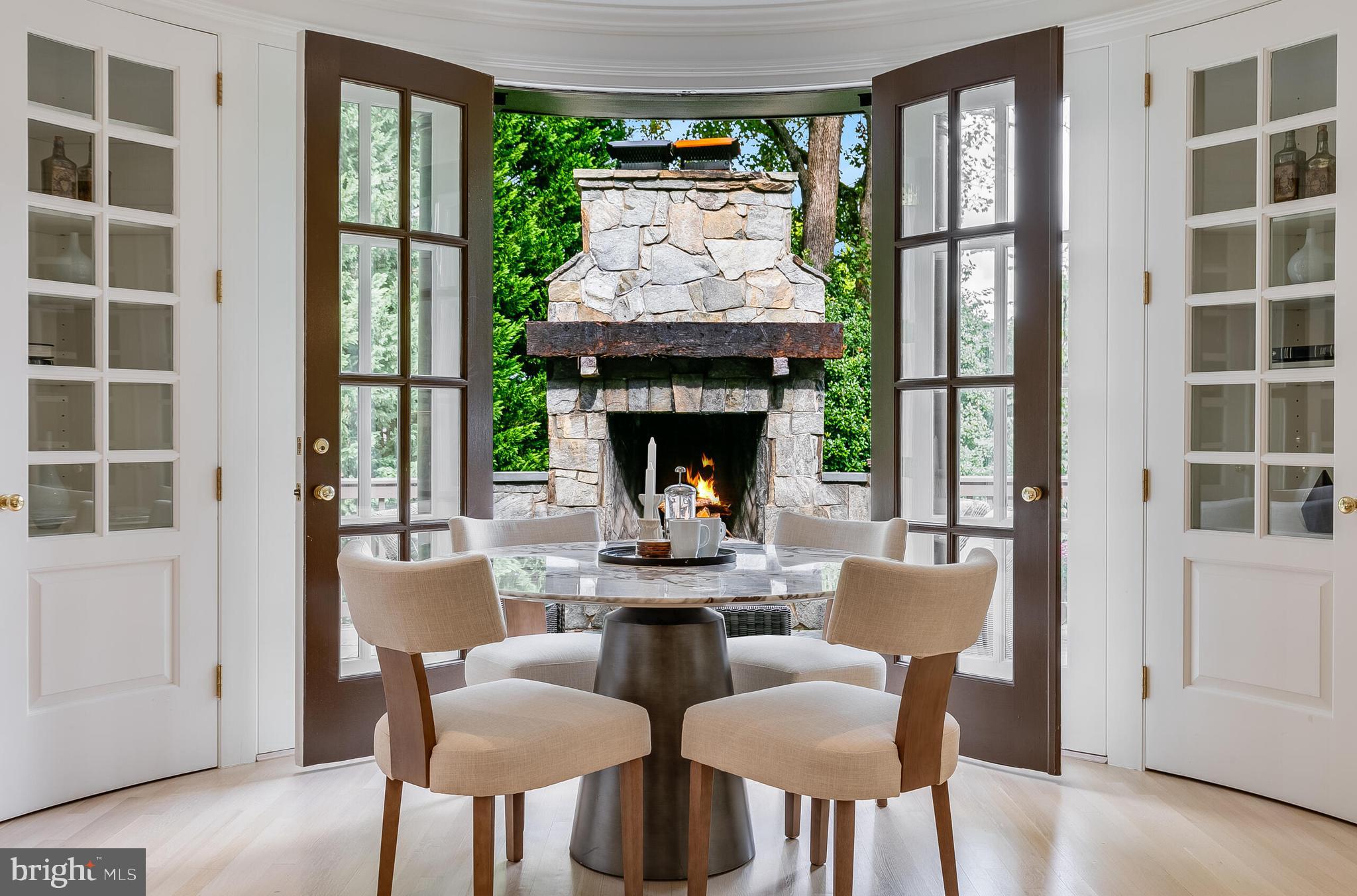 SPRING VALLEY - Residential