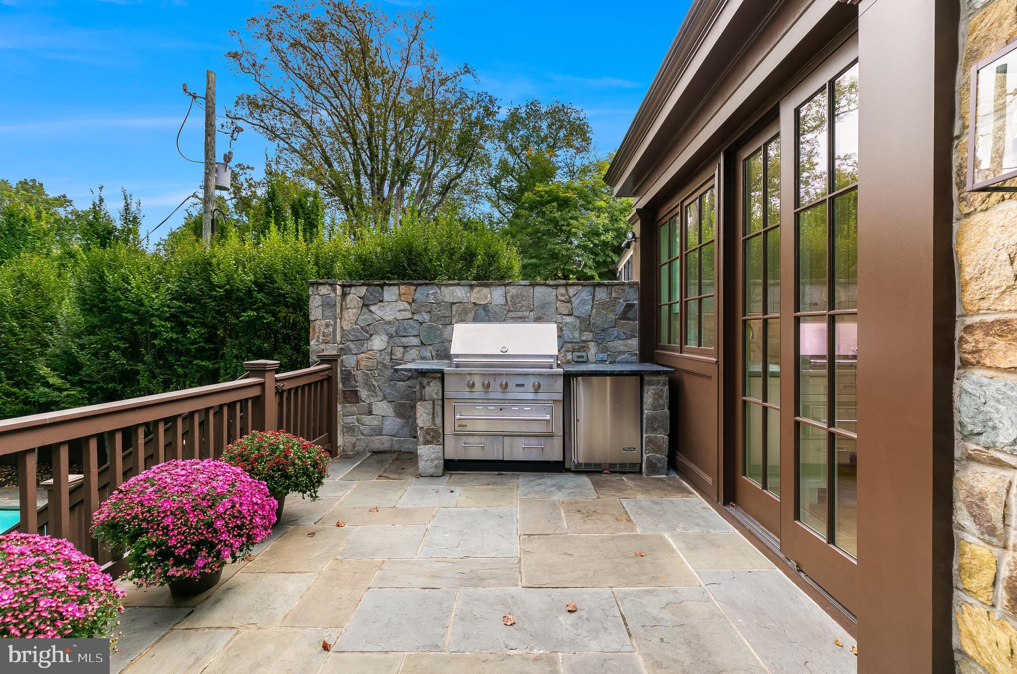 SPRING VALLEY - Residential