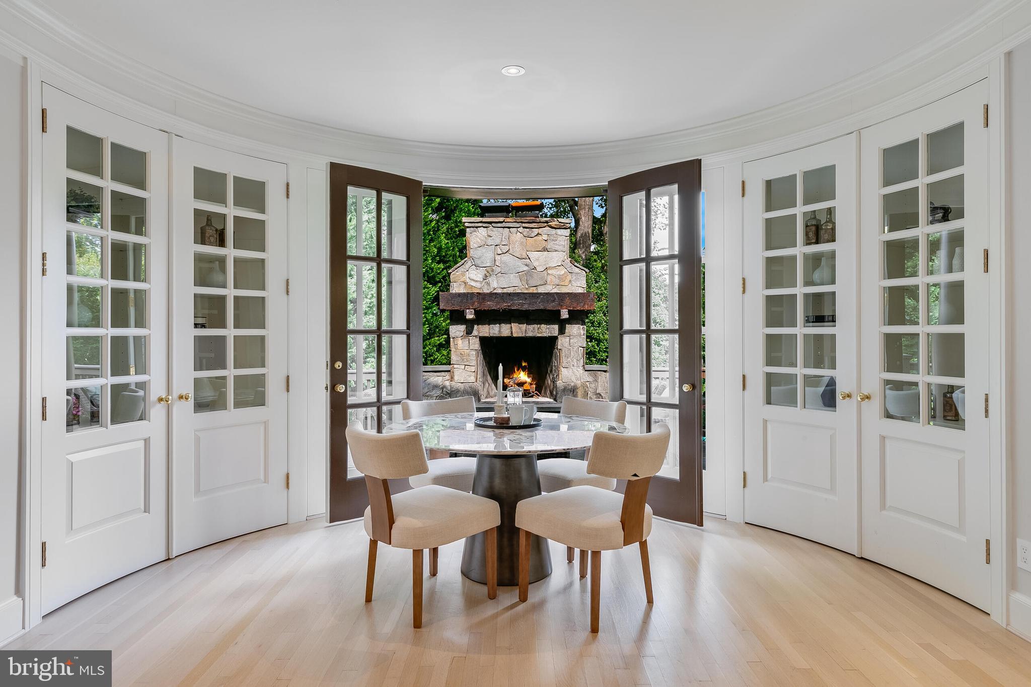 SPRING VALLEY - Residential