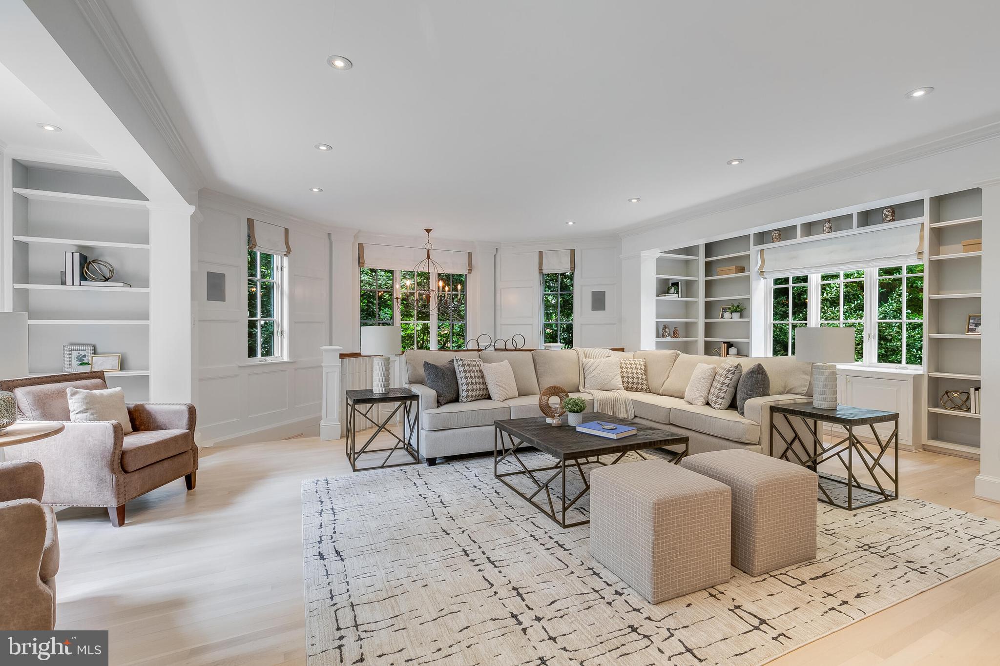 SPRING VALLEY - Residential