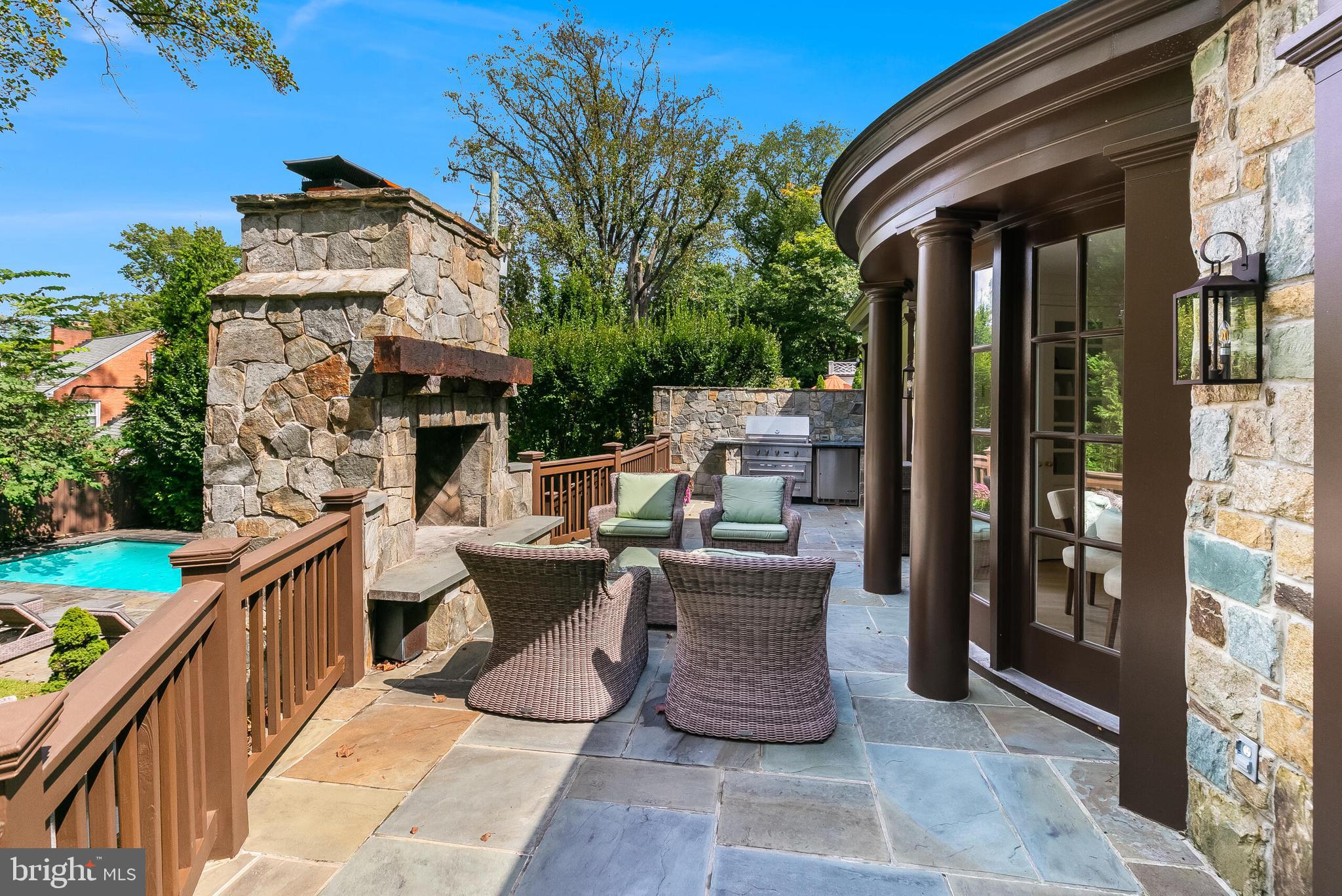 SPRING VALLEY - Residential