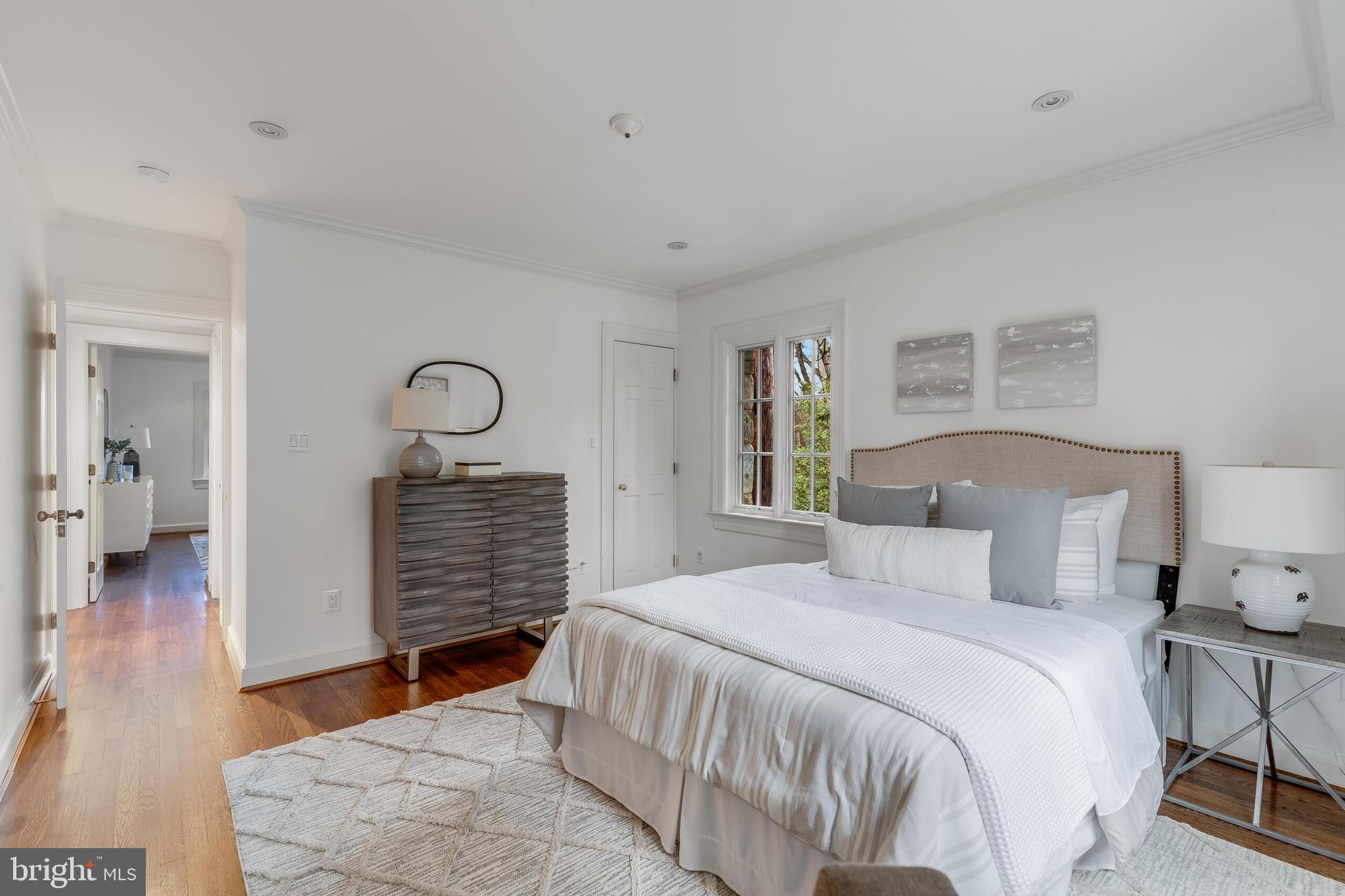 SPRING VALLEY - Residential