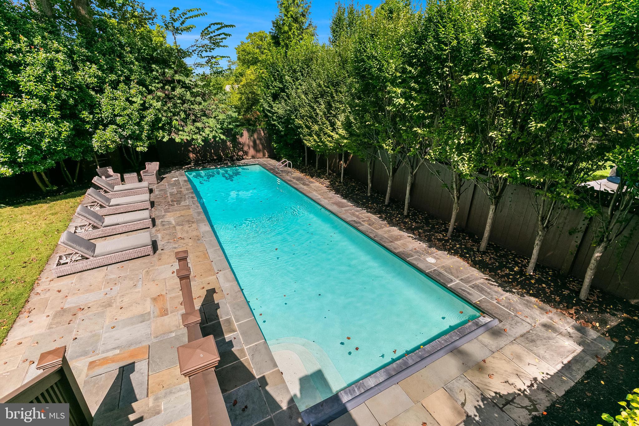 SPRING VALLEY - Residential