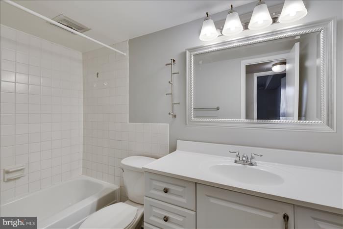 SEVERN HOUSE - Residential Lease