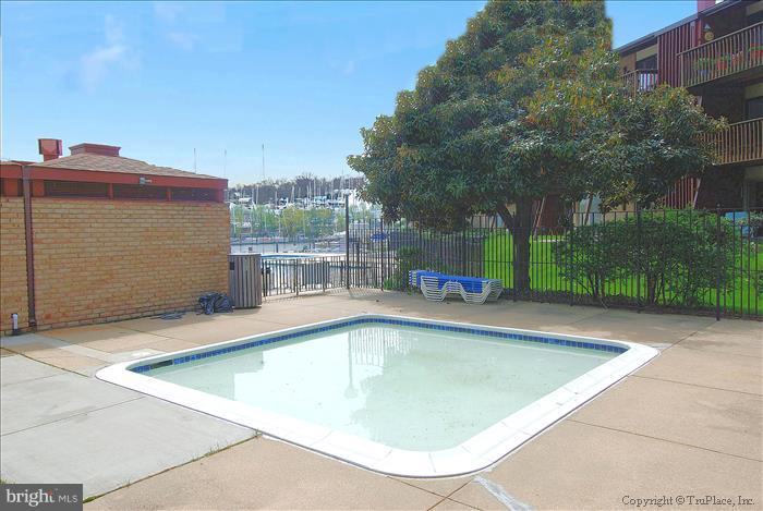 SEVERN HOUSE - Residential Lease