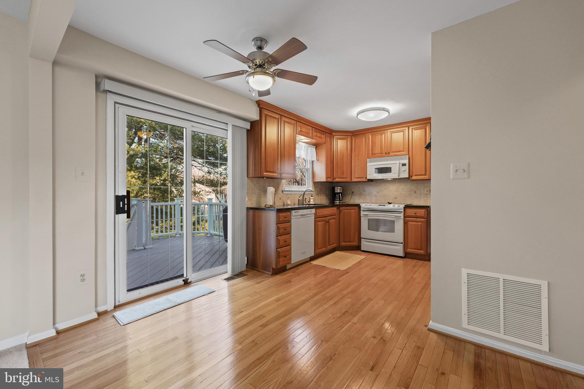 OAK SPRINGS - Residential