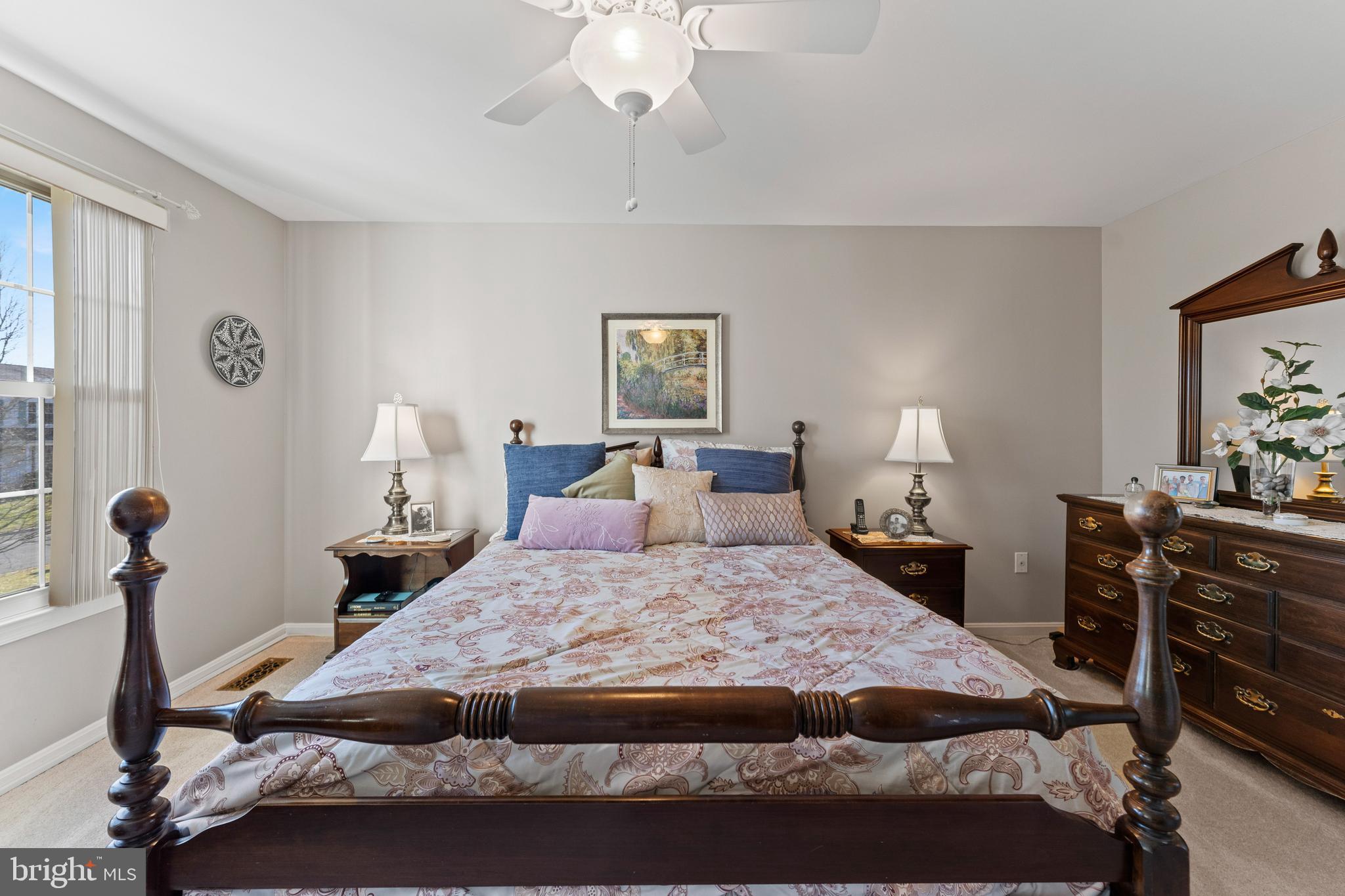 OAK SPRINGS - Residential