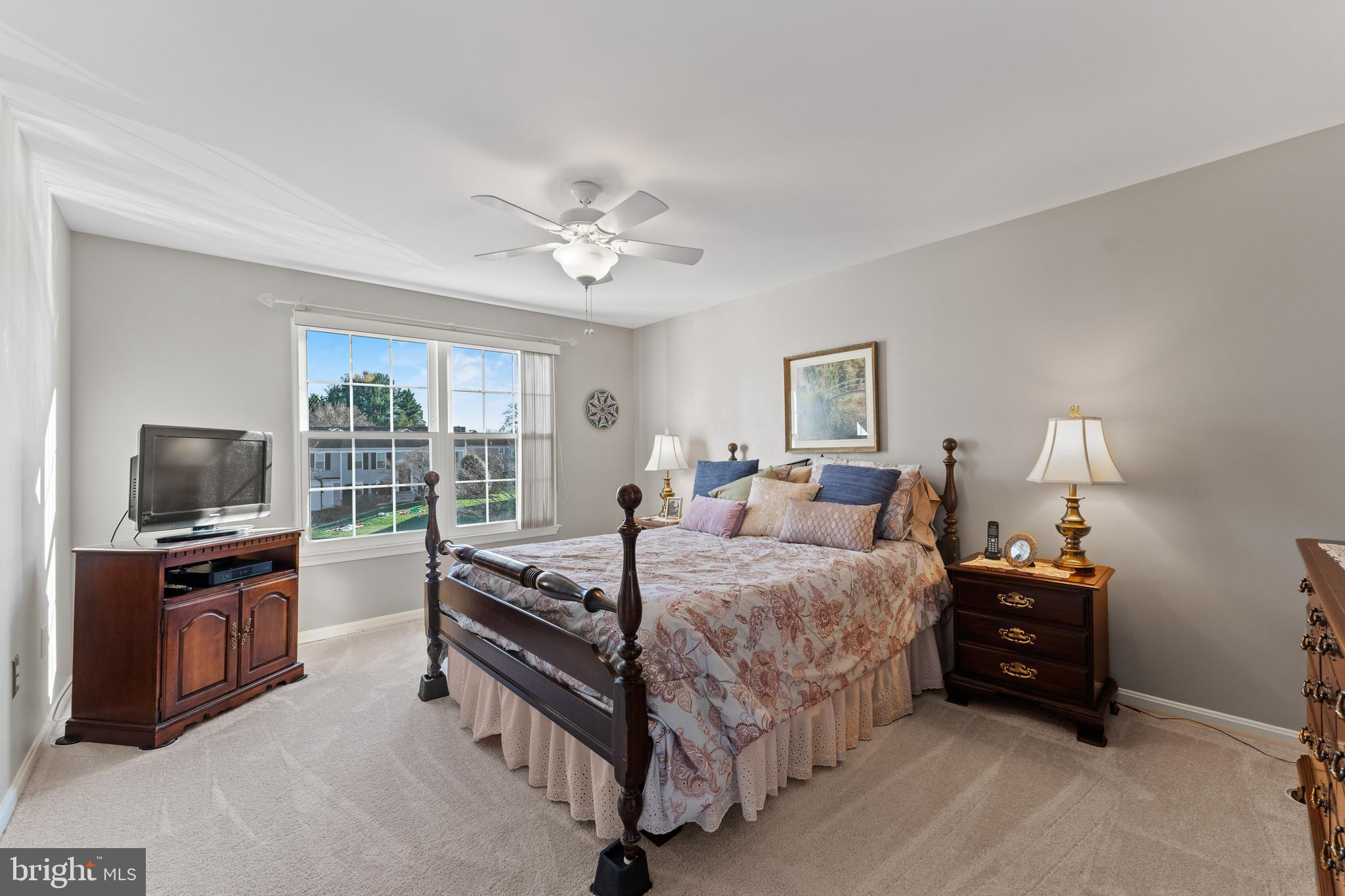 OAK SPRINGS - Residential