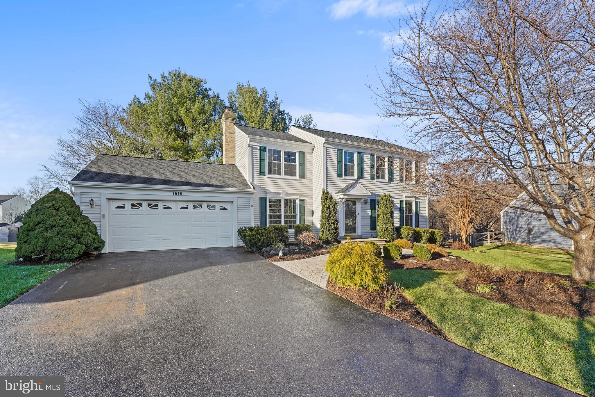 OAK SPRINGS - Residential