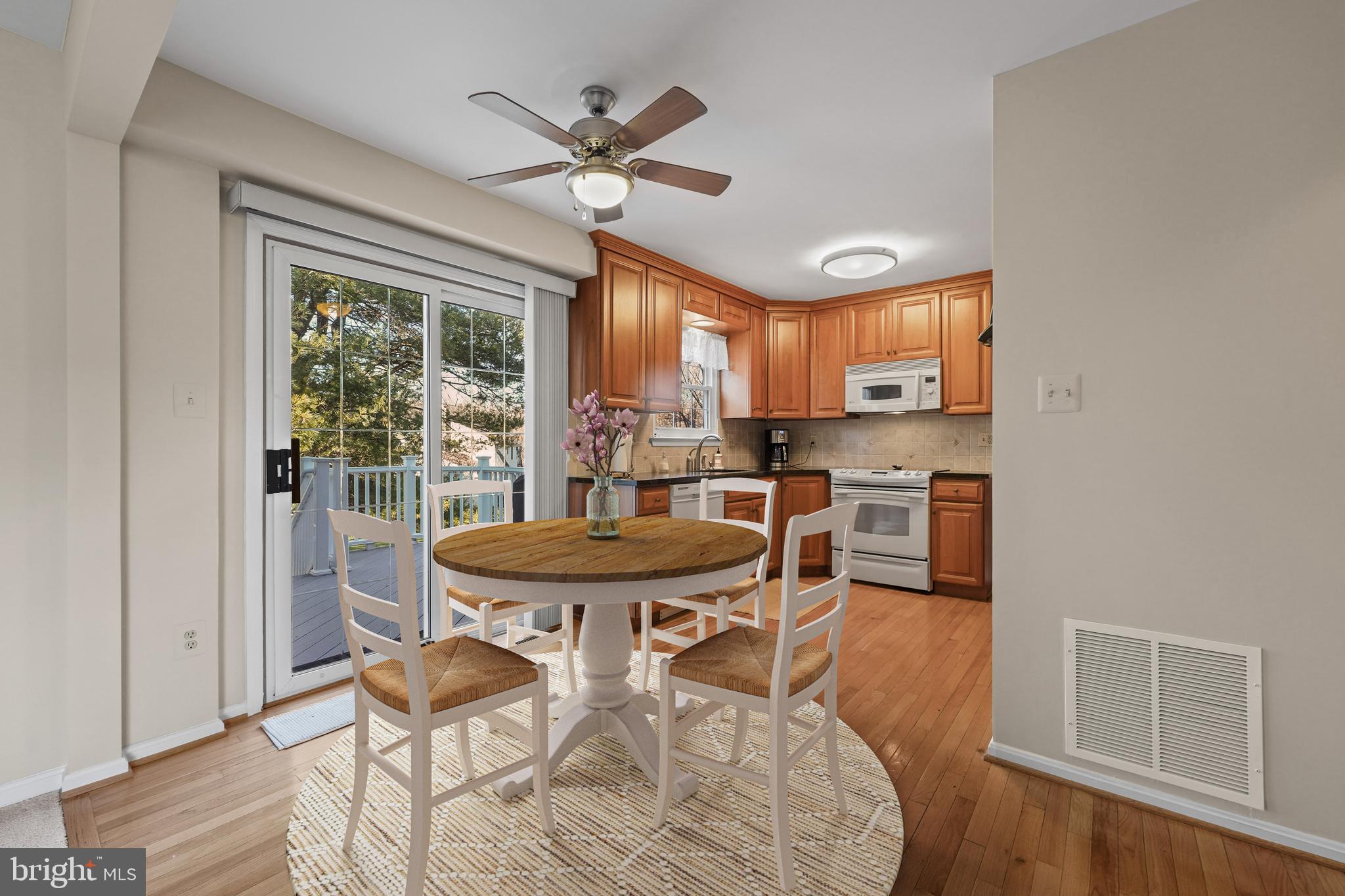 OAK SPRINGS - Residential