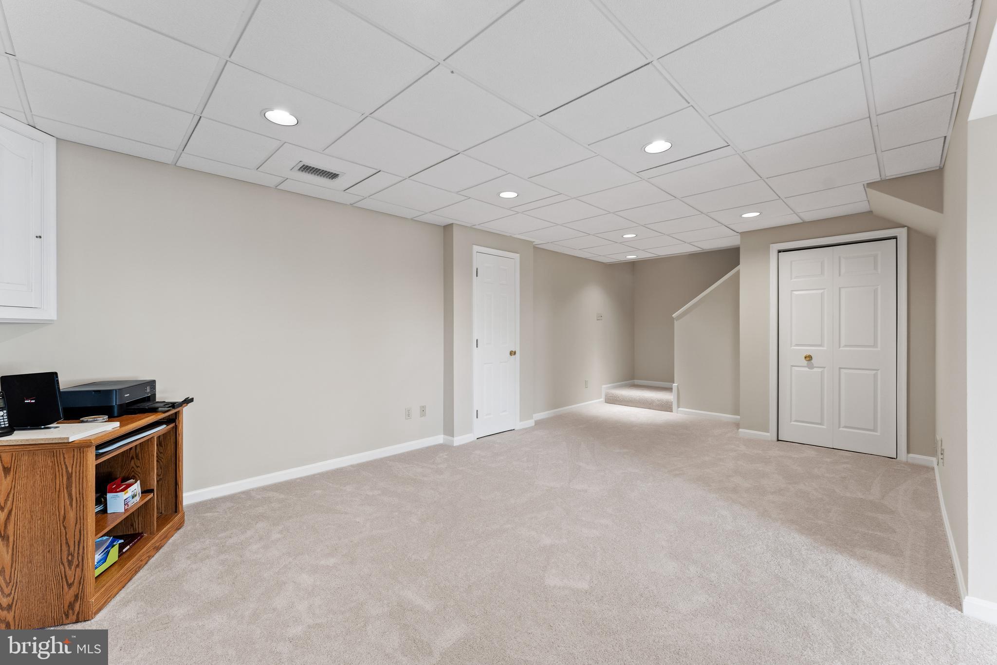 OAK SPRINGS - Residential