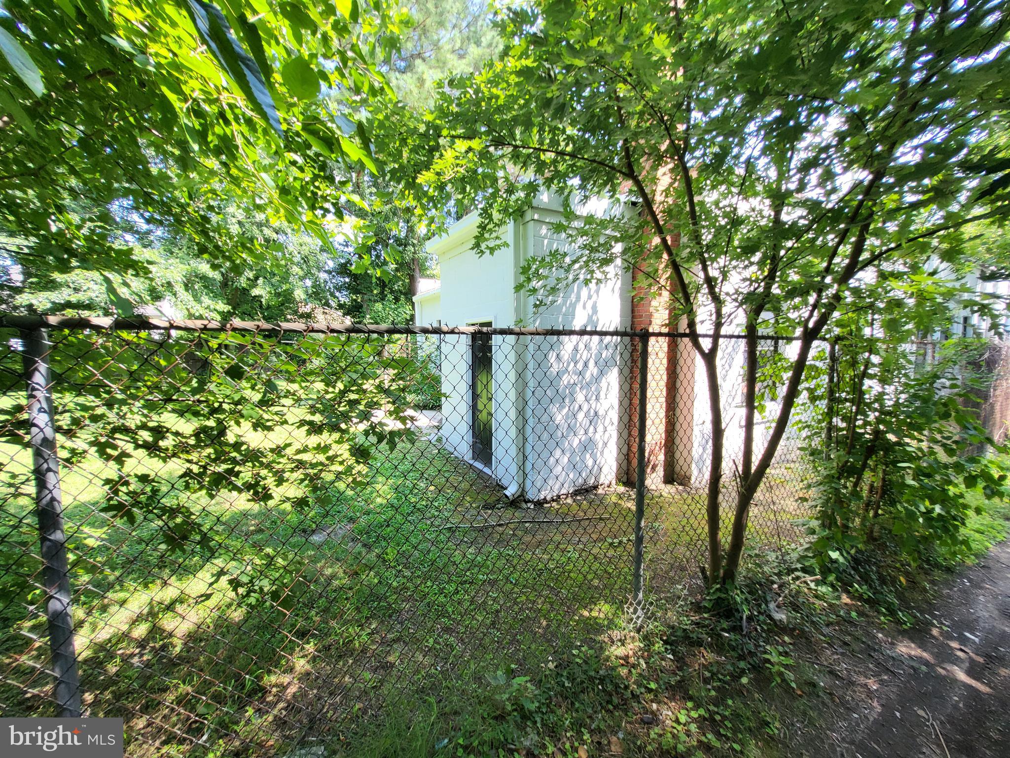 BOUNDARY AVENUE - Residential