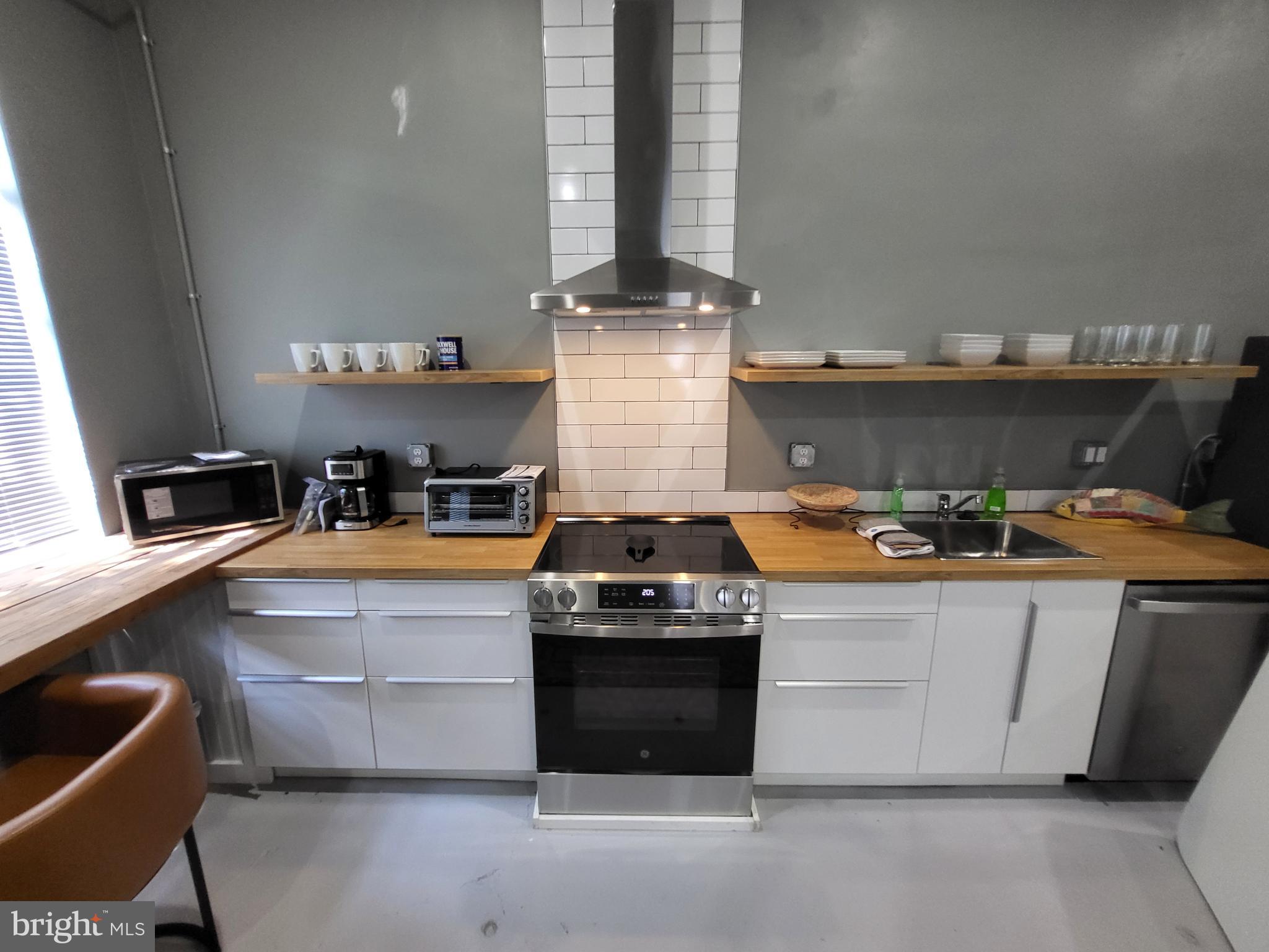 BOUNDARY AVENUE - Residential