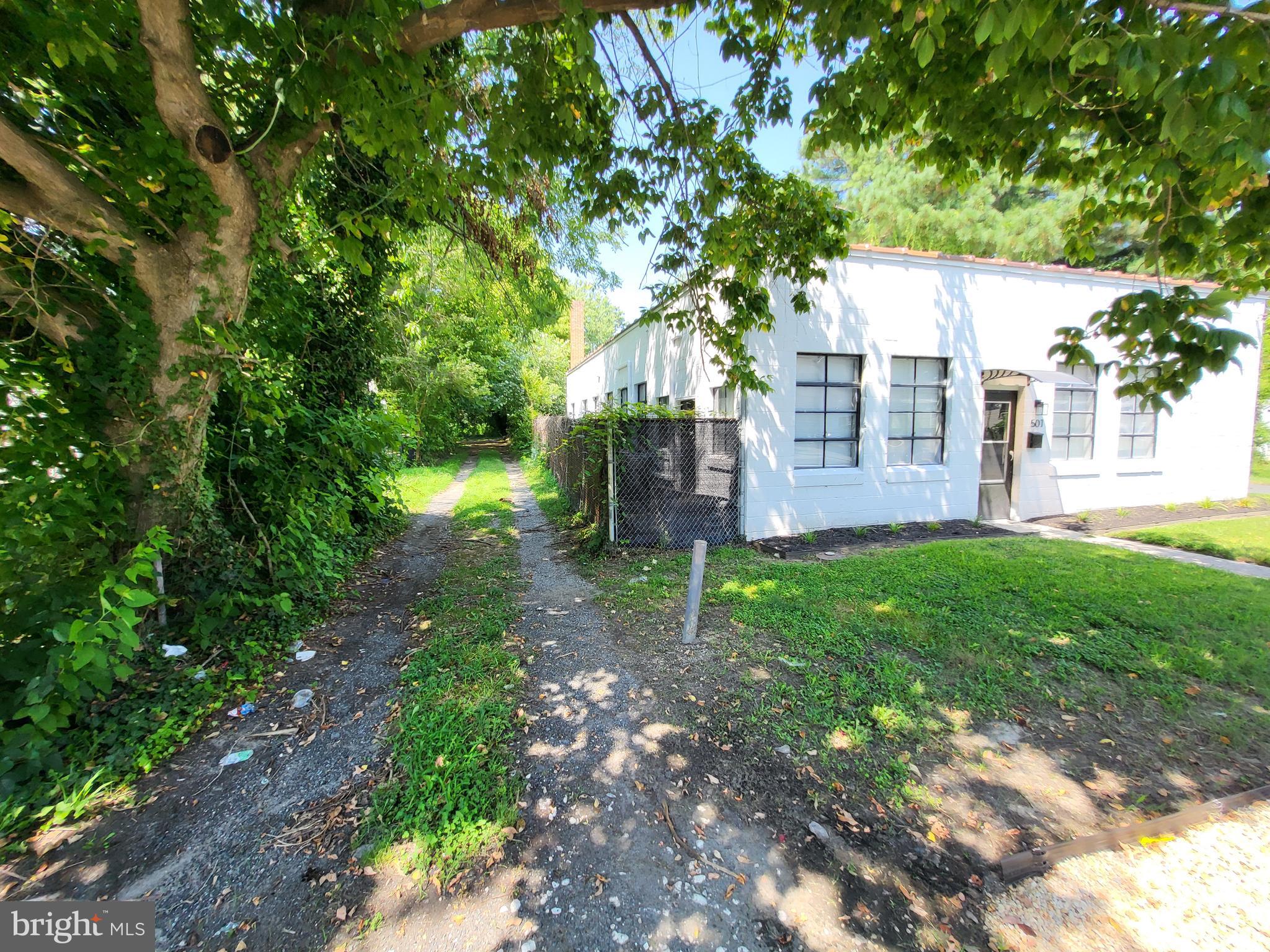 BOUNDARY AVENUE - Residential