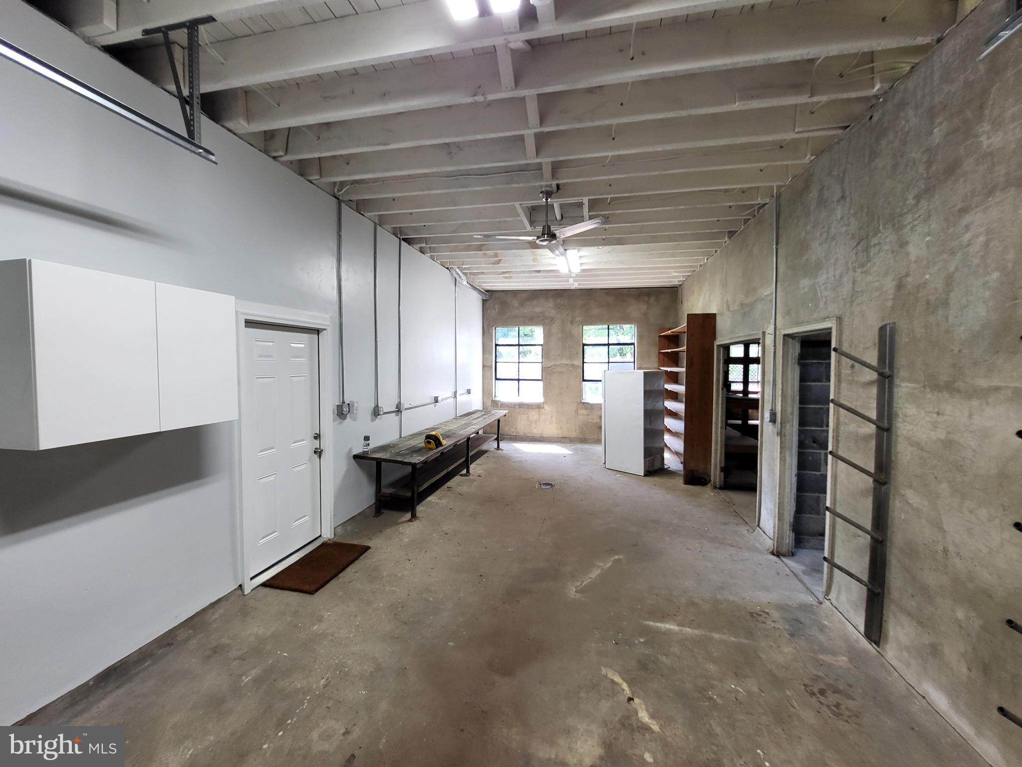 BOUNDARY AVENUE - Residential