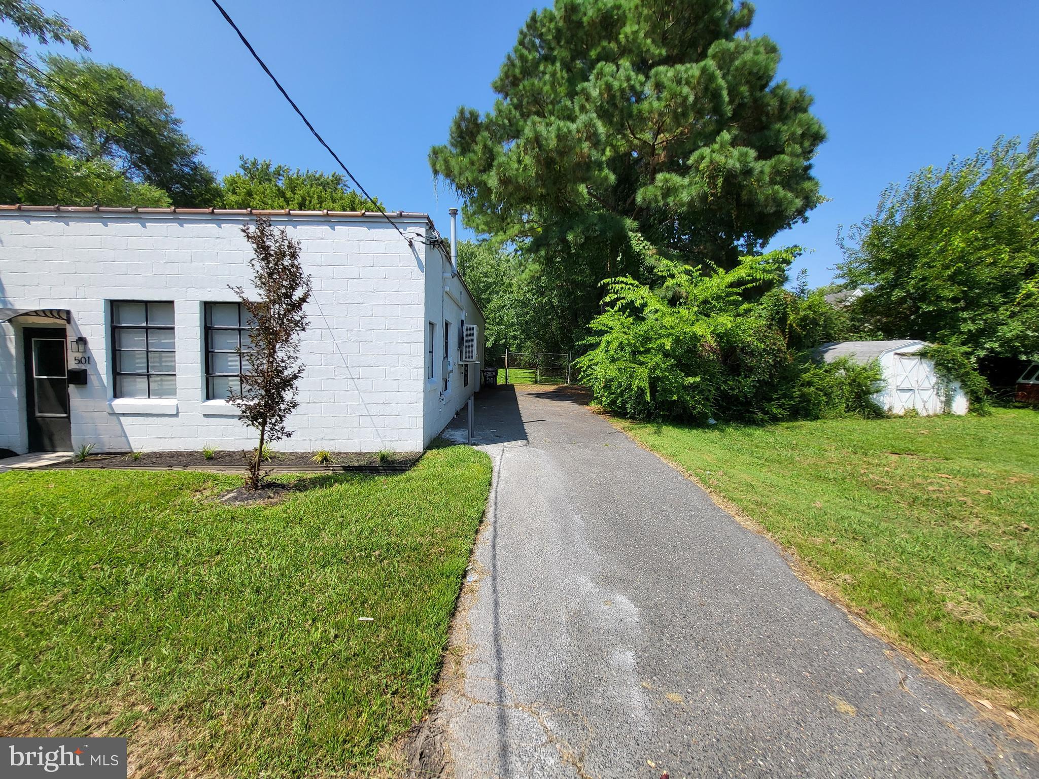 BOUNDARY AVENUE - Residential