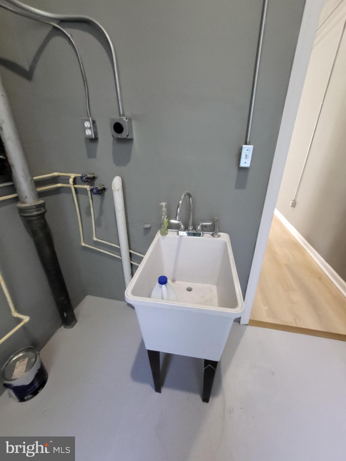 BOUNDARY AVENUE - Residential